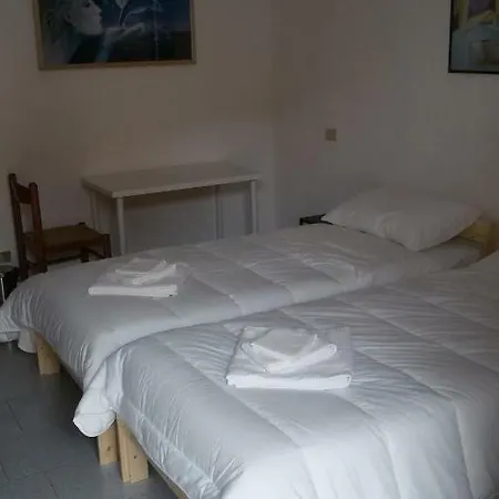 בית הארחה Afrodite